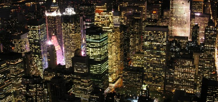 Les super gratte-ciel, luxe dans le ciel ou bidonvilles du futur ?