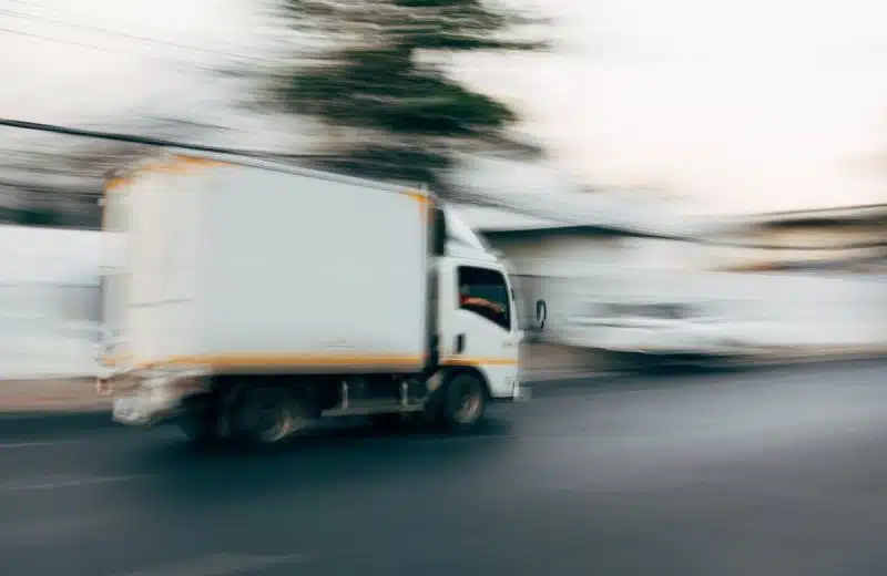 Quel mode de transport choisir pour votre déménagement immobilier : avantages et inconvénients