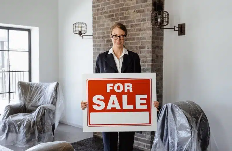 Ventes immobilières entre particuliers VS ventes via agence : les distinctions essentielles à connaître