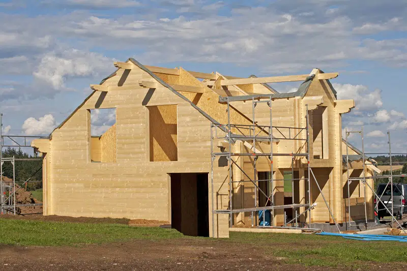 À qui faire appel pour la construction de votre maison en bois ?