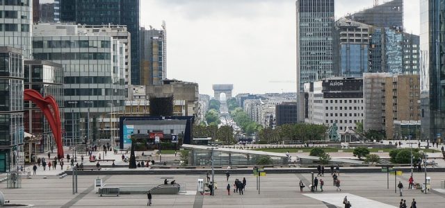 Faut-il investir dans l’immobilier d’entreprise à Paris ?